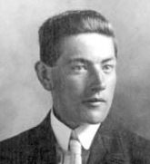 Photo of photos/Douglas Stuart McLennan 1886-1975 portrait crop